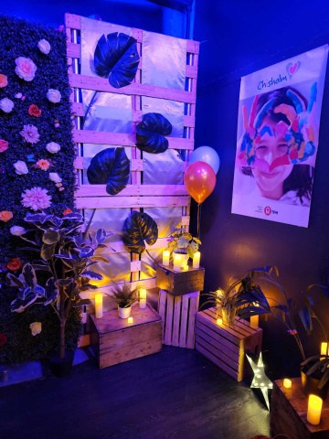 Celebrities Amateur Alex, Ellie Black and Dr. Robert Strang